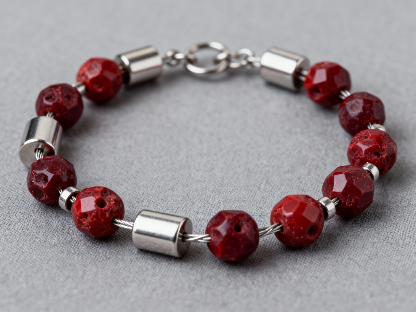 Červený Koral: Vlastnosti, Energia a Údržba Náramkov | JewL.sk